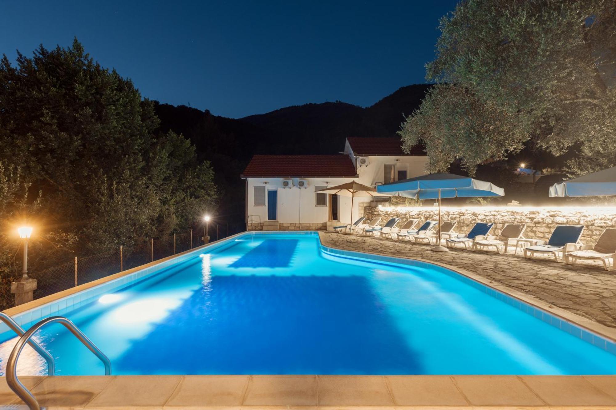 Villa Mia Apartments Биела Екстериор снимка