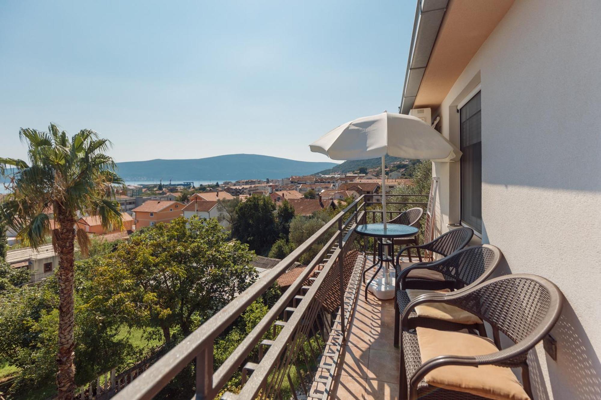 Villa Mia Apartments Биела Екстериор снимка