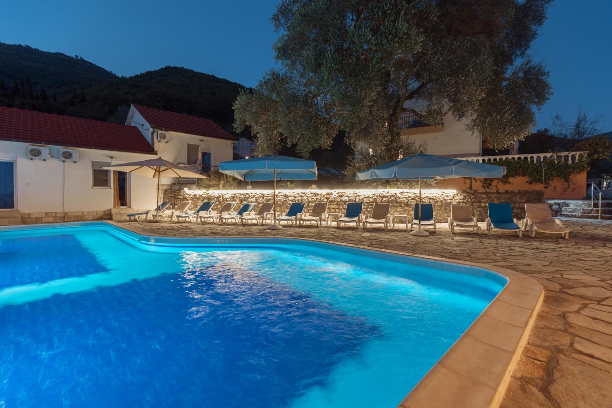 Villa Mia Apartments Биела Екстериор снимка