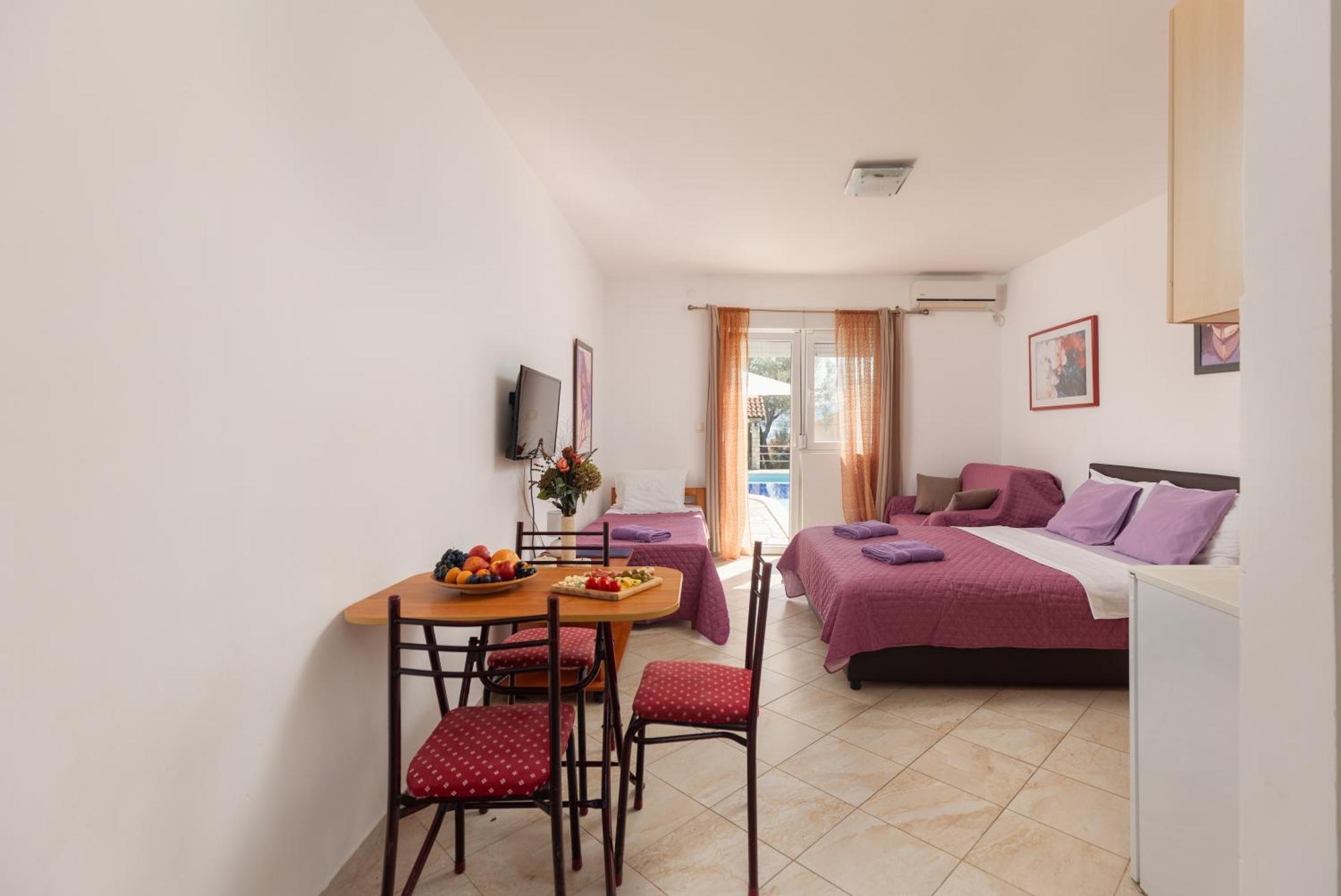 Villa Mia Apartments Биела Екстериор снимка