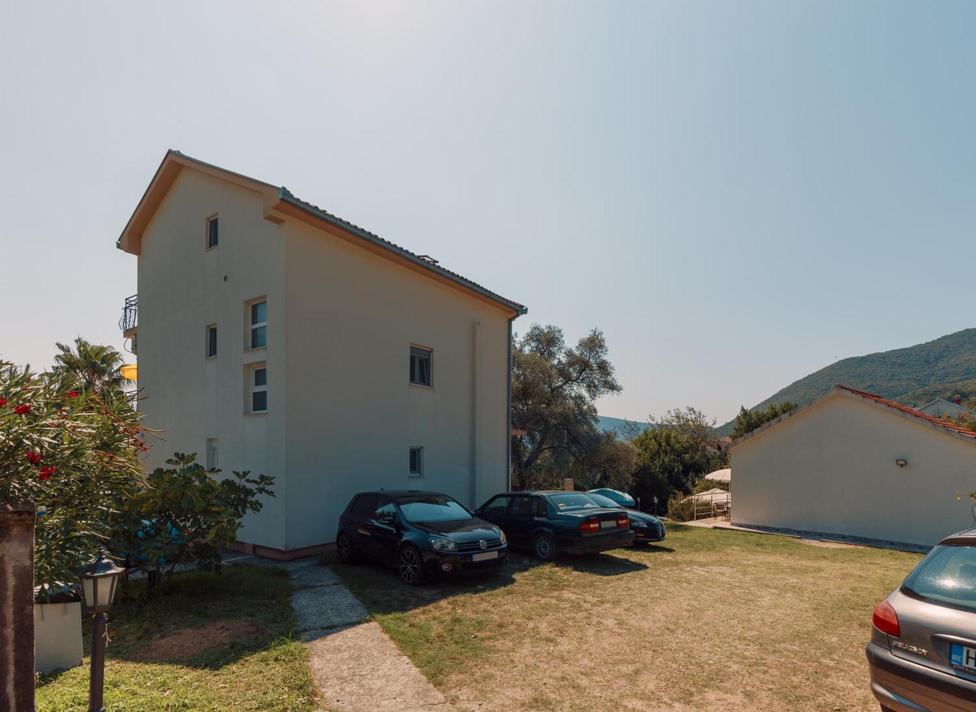 Villa Mia Apartments Биела Екстериор снимка