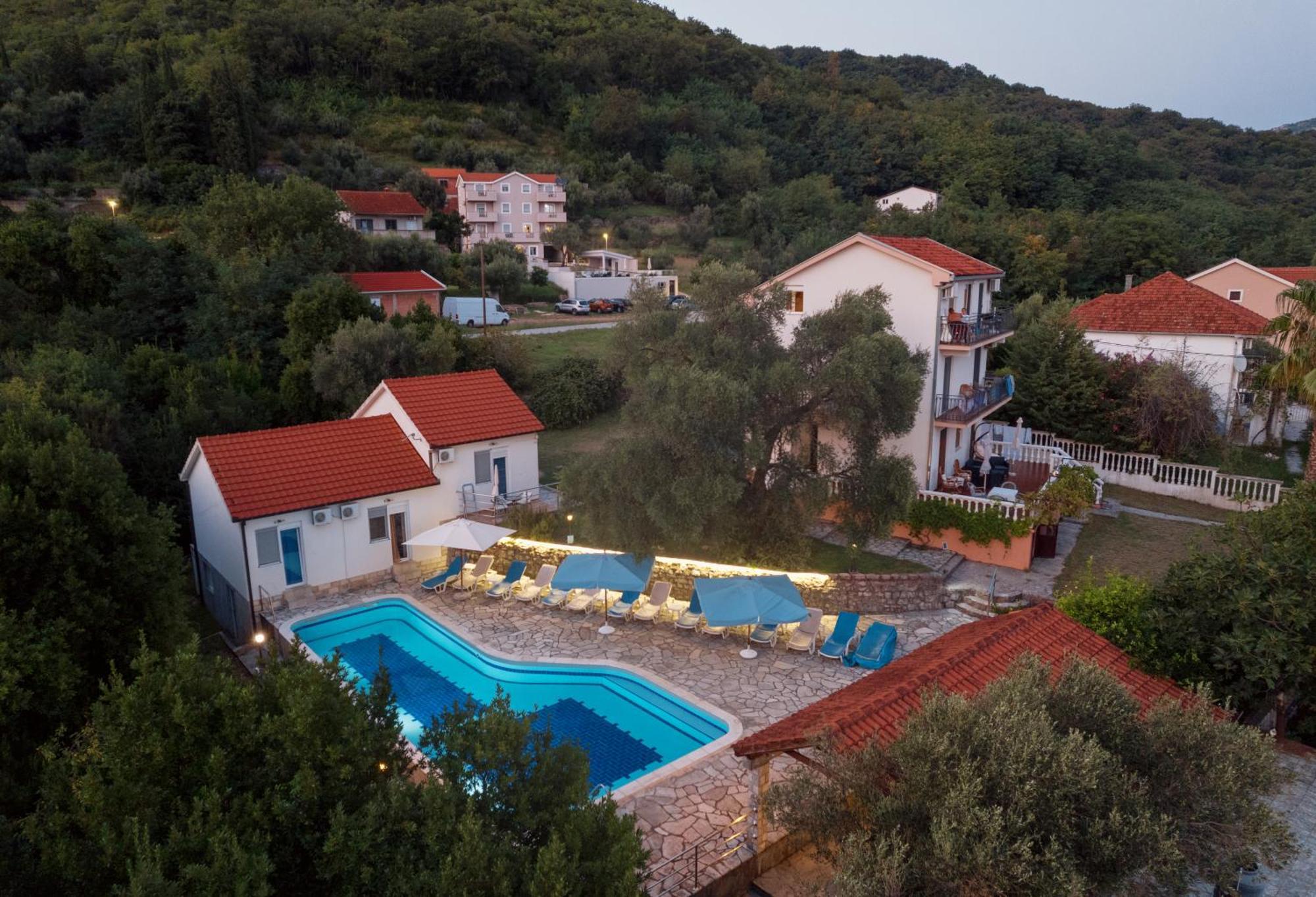 Villa Mia Apartments Биела Екстериор снимка